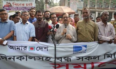 চূড়ান্ত আঘাত এখনই করতে হবে: মান্না