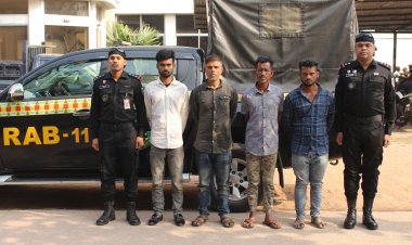 ব্রাহ্মণবাড়িয়া থেকে ৯০ কেজি গাঁজা ও পিকআপসহ ৪ মাদক ব্যবসায়ী গ্রেফতার