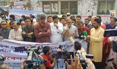 ‘সরকার এখনই সংলাপে বসার কথা বলছে’