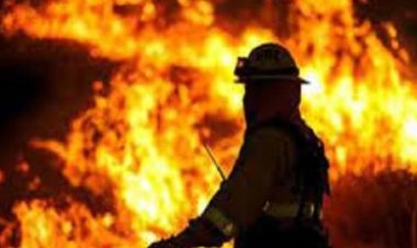 টঙ্গীতে দুই তুলার গুদামে আগুন