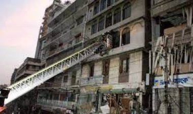 বিস্ফোরণের পর সেই ভবনে ফাটল, উদ্ধারকাজ বন্ধ