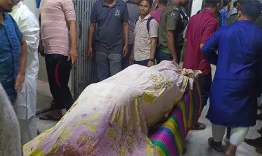 পরিবারের কাছে ১৬ জনের মরদেহ হস্তান্তর