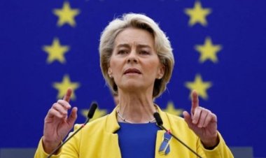 ইউক্রেনের নারী সৈন্যদের প্রশংসা করলেন ইইউ প্রধান