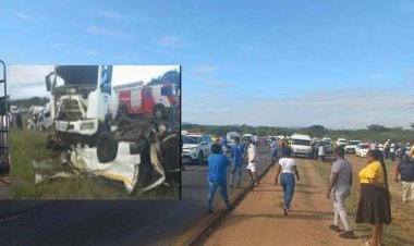 দ.আফ্রিকায় সড়ক দুর্ঘটনায় ৬ শিক্ষার্থীসহ নিহত ১৯