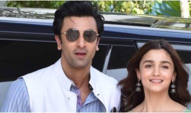 ফটোশিকারীদের বিরুদ্ধে পুলিশে অভিযোগ রণবীর-আলিয়ার