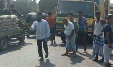 ট্রাকের ধাক্কায় স্বামীর বাইক থেকে ছিটকে পড়ে প্রাণ গেল স্ত্রীর