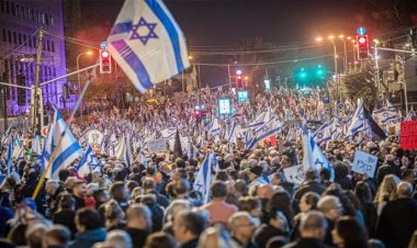 নেতানিয়াহুর সফর ঠেকাতে একাট্টা ইসরাইলি লেখক-বুদ্ধিজীবীরা