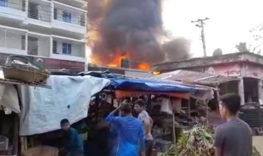 থানচি বাজারে আগুন, পুড়লো অর্ধশতাধিক দোকান