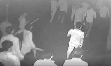 গাজীপুরে প্রকাশ্যে অস্ত্রের মহড়া, গুলি ককটেল বিস্ফোরণ!