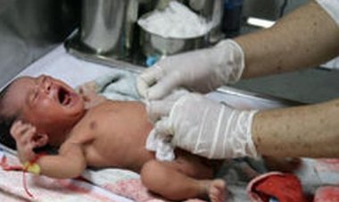 নির্দিষ্ট সময়ের আগেই জন্ম নিয়ে গিনেসে জায়গা করে নিলো ব্রিস্টলের ট্রিপলেট শিশু