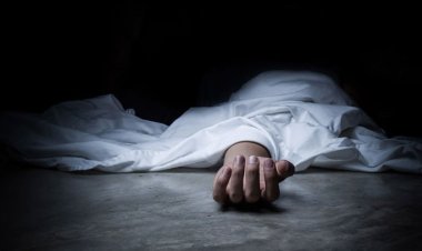 সেহরি খেতে উঠে ছেলের ঝুলন্ত লাশ দেখল মা