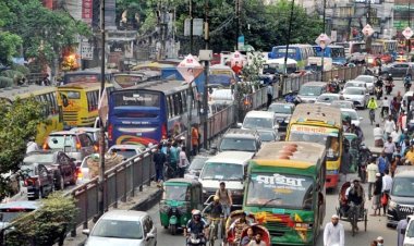 রাজধানীতে তীব্র যানজটের ৩ কারণ জানাল ট্রাফিক পুলিশ