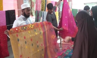 ঈদকে সামনে রেখে রূপগঞ্জে জামদানি পল্লীর ব্যস্ততা তুঙ্গে