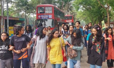 সাংবাদিক শামসুজ্জামানের নিঃশর্ত মুক্তির দাবিতে জাবিতে বিক্ষোভ, মানববন্ধন