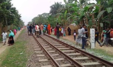 জয়পুরহাটে ট্রেনে কাটা পড়ে প্রাণ গেল দুজনের