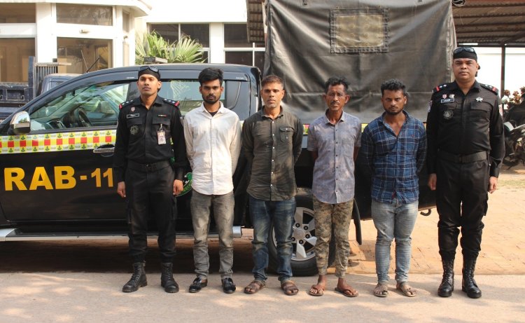 ব্রাহ্মণবাড়িয়া থেকে ৯০ কেজি গাঁজা ও পিকআপসহ ৪ মাদক ব্যবসায়ী গ্রেফতার