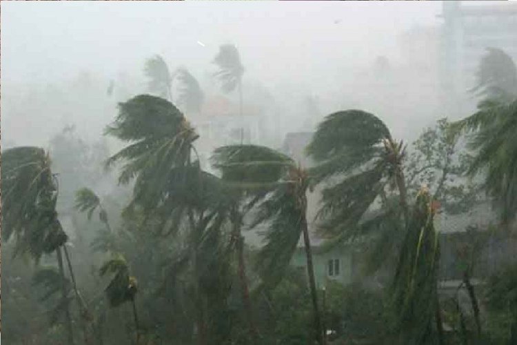 তীব্র কালবৈশাখী ঝড়ের আভাস