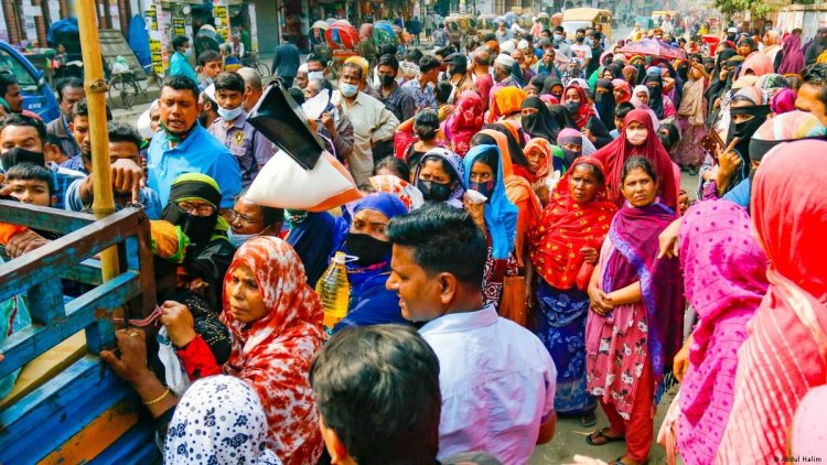 ব্যাংকে স্বল্প আয়ের মানুষের আমানত কমেছে