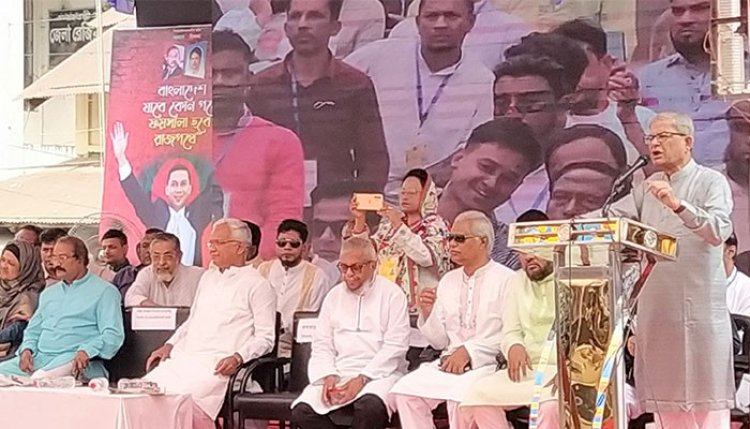 সরকার বিদ্যুৎ সেক্টরকে বেছে নিয়েছে টাকা আয়ের জন্য : ফখরুল