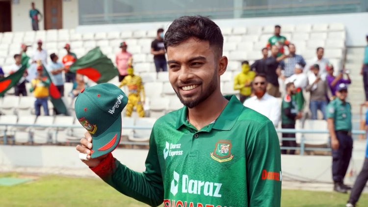 হাফ সেঞ্চুরিতে অভিষেক রাঙালেন হৃদয়