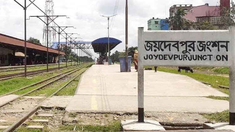 গাজীপুরে ট্রেনে কাটা পড়ে প্রাণ গেল দুইজনের