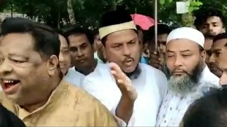 আওয়ামী লীগ নেতাকে থাপ্পড় মারলেন এমপি নদভী