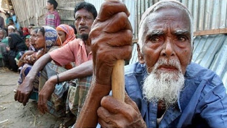 আলুর ভর্তা ভাত আবার কেও চাল ভাজা দিয়ে সারছেন ইফতার