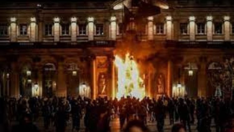 ফ্রান্সে সহিংস হয়ে উঠছে আন্দোলন, সফর স্থগিত করলেন বৃটেনের রাজা চার্লস