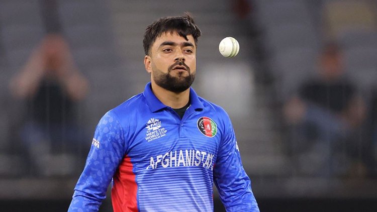 অসাধারণ কীর্তি গড়েন রশিদ খান