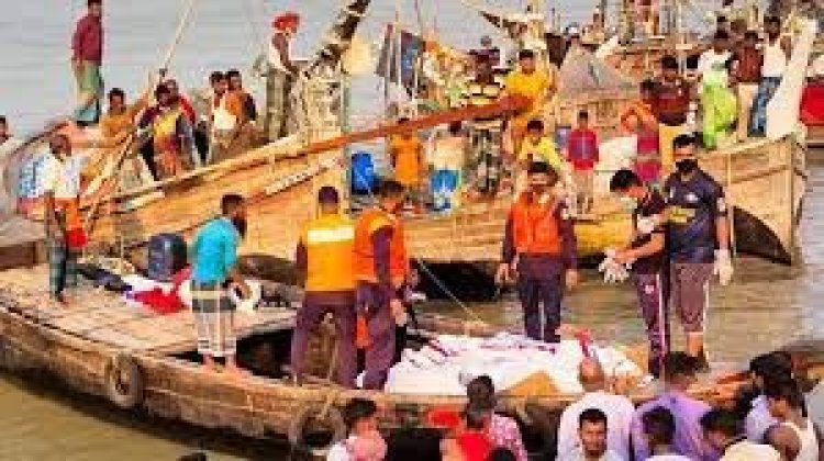 ভোলায় লঞ্চের ধাক্কায় ট্রলারডুবি