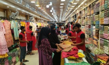 ভোলায় জমে উঠেছে ঈদ বাজার