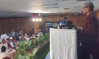 ইফতার মাহফিলে মির্জা ফখরুল ইভিএম-ব্যালট নয়, তত্ত্বাবধায়কে আগ্রহী বিএনপি