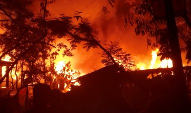 ভোলায় তুলার ফ্যাক্টরীসহ কয়েকটি ঘর পুড়ে ছাই ক্ষতি ২০ কোটি টাকার উপরে
