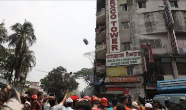 অ্যানেক্স কো ভবনে এখনও আগুন-ধোঁয়া, কাজ করছে ১২ ইউনিট