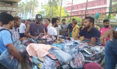 শেষ সম্বল নিয়ে রাস্তায় বঙ্গবাজারের ব্যবসায়ীরা