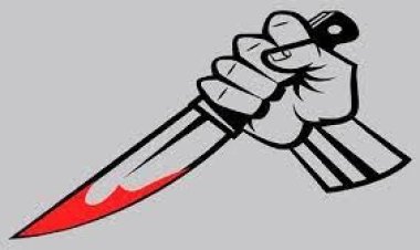 আদালত প্রাঙ্গণে শিক্ষককে ছুরিকাঘাত করলেন স্কুলের প্রতিষ্ঠাতা