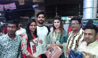 বঙ্গবাজারের ক্ষতিগ্রস্তদের পাশে ‘বৃষ্টির চোখে জল’