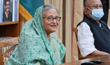 দেশি-বিদেশি ষড়যন্ত্রের বিরুদ্ধে নেতাকর্মীদের সতর্ক করলেন শেখ হাসিনা