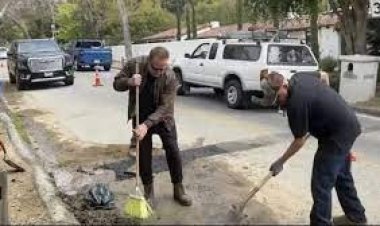 লস অ্যাঞ্জেলসের রাস্তায় গর্ত মেরামত করছেন আর্নল্ড শোয়ার্জনেগার