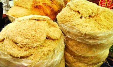 বাড়তি দামে বিক্রি হচ্ছে সেমাই-চিনি