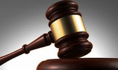 এক কেজি সোনাসহ গ্রেপ্তার চোরাকারবারি রিমান্ডে