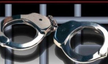 রাজধানীতে তিন চোরাই মোটরসাইকেলসহ গ্রেফতার ৫