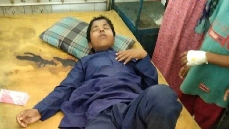 শ্রমিকদের অবহেলায় মৃত্যুর সঙ্গে পাঞ্জা লড়ছে মাদ্রাসা ছাত্র