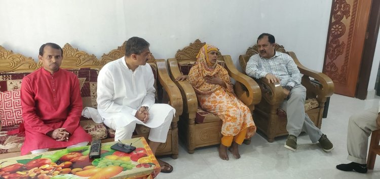 অন্তরীণ সাংবাদিক শামসুজ্জামানের বাসায় বিএনপির মিডিয়া সেল