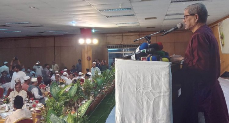 ইফতার মাহফিলে মির্জা ফখরুল ইভিএম-ব্যালট নয়, তত্ত্বাবধায়কে আগ্রহী বিএনপি