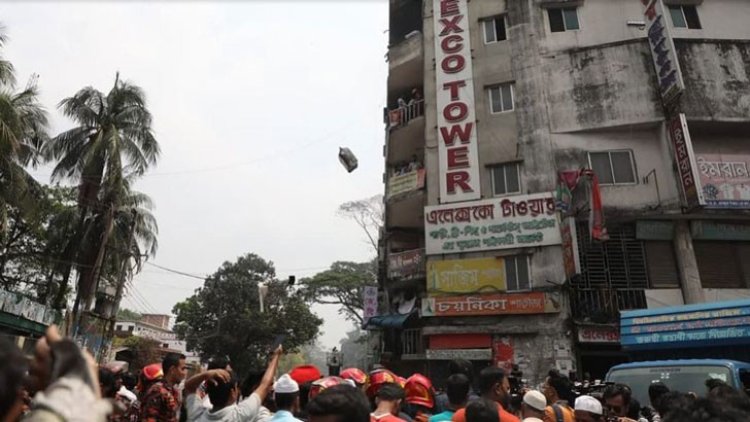 অ্যানেক্স কো ভবনে এখনও আগুন-ধোঁয়া, কাজ করছে ১২ ইউনিট