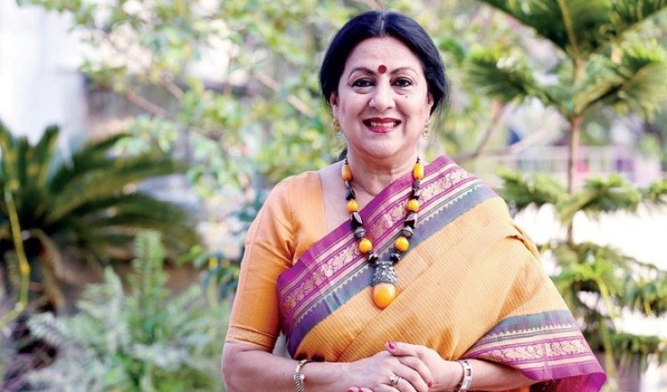 দোয়া চাইলেন পাপিয়া সারোয়ার