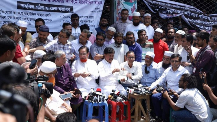 বঙ্গবাজারের ব্যবসায়ীদের পুনর্বাসনে এফবিসিসিআইয়ের ১ কোটি টাকা