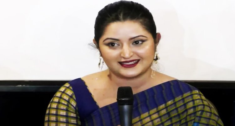 রাজ্যকে পেটে নিয়ে সিনেমায় মায়ের চরিত্রে অভিনয় করেছি : পরীমণি