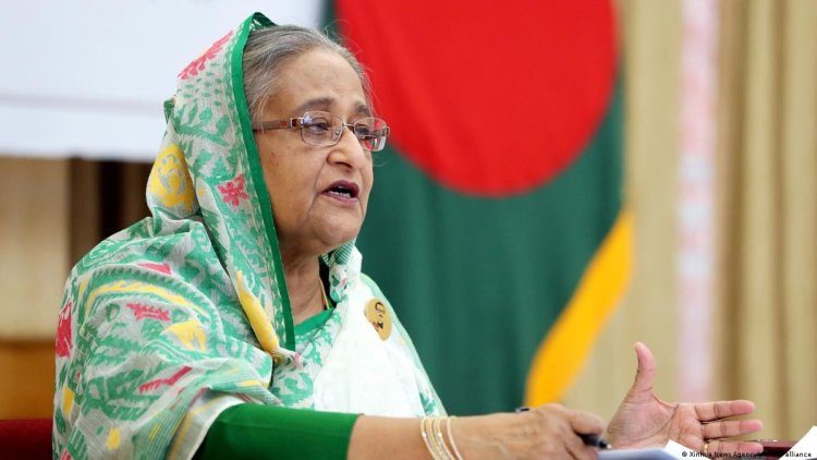 ‘তার সঙ্গে আছেন একজন সুদখোর ‘